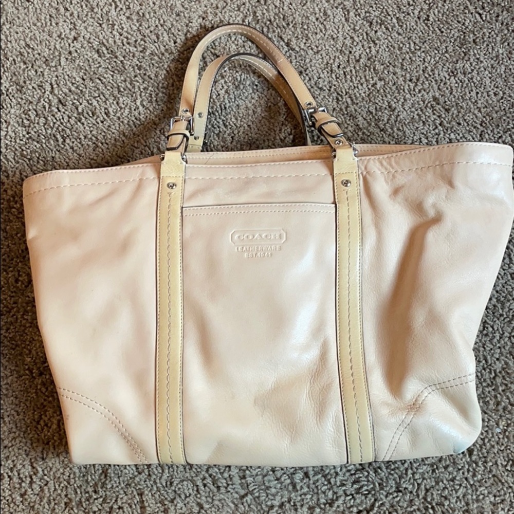 Coach leather large gallery tote nude